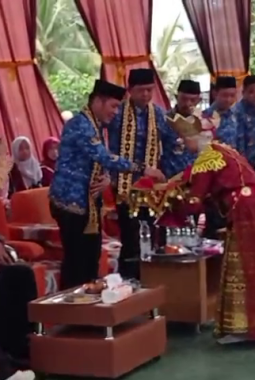 Bupati Dedi Irawan Hadiri Perpisahan Siswa-Siswi Sd Dan Smp It Mahdhuri Diniyah 3 Krui