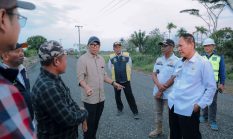 Gubernur Mirza Tinjau Pembangunan Jalan Gedong Aji–Umbul Mesir, Akses Warga Kini Jauh Lebih Cepat